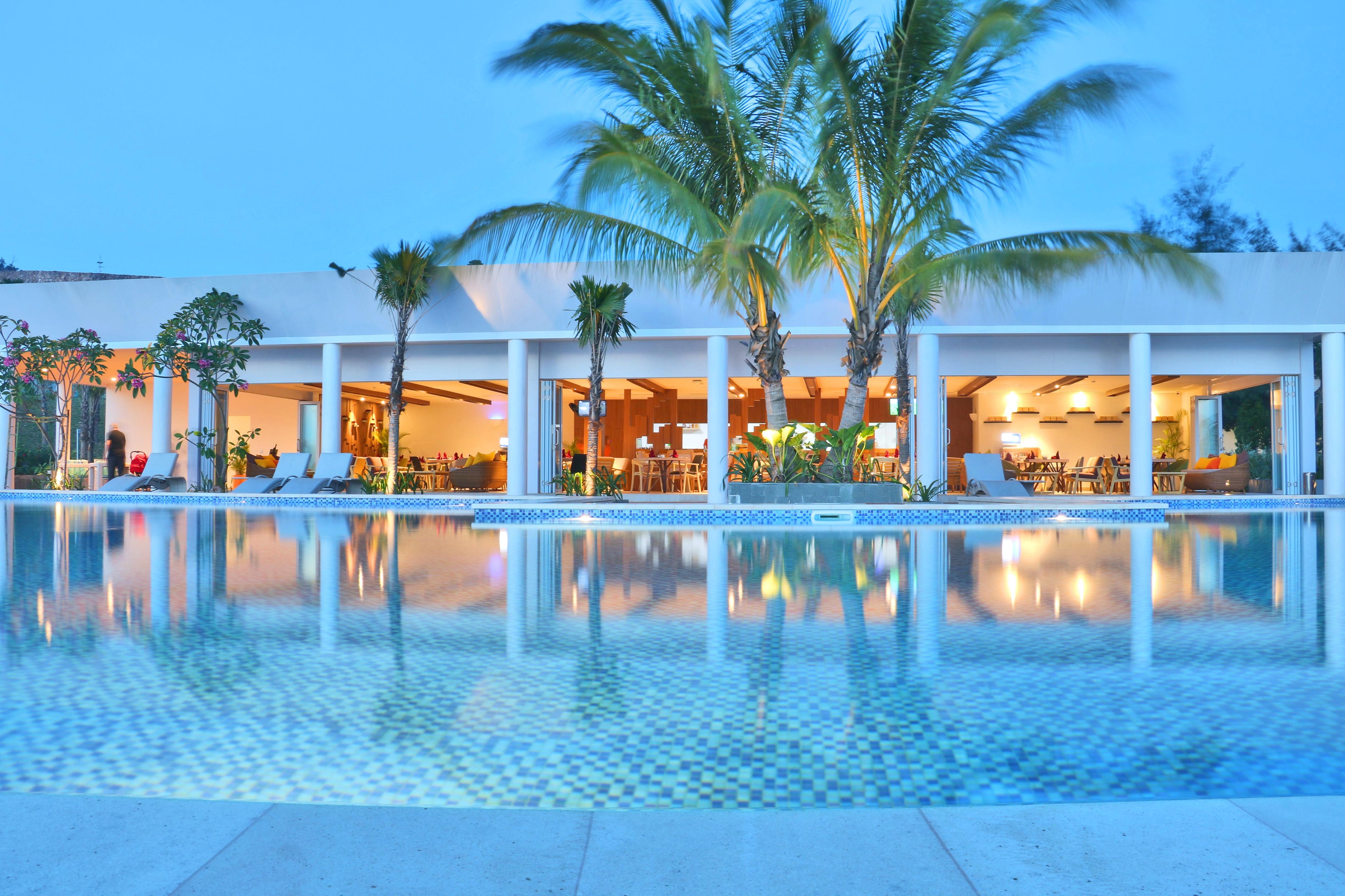 Harris Resort Barelang Batam Sagulung Exterior photo