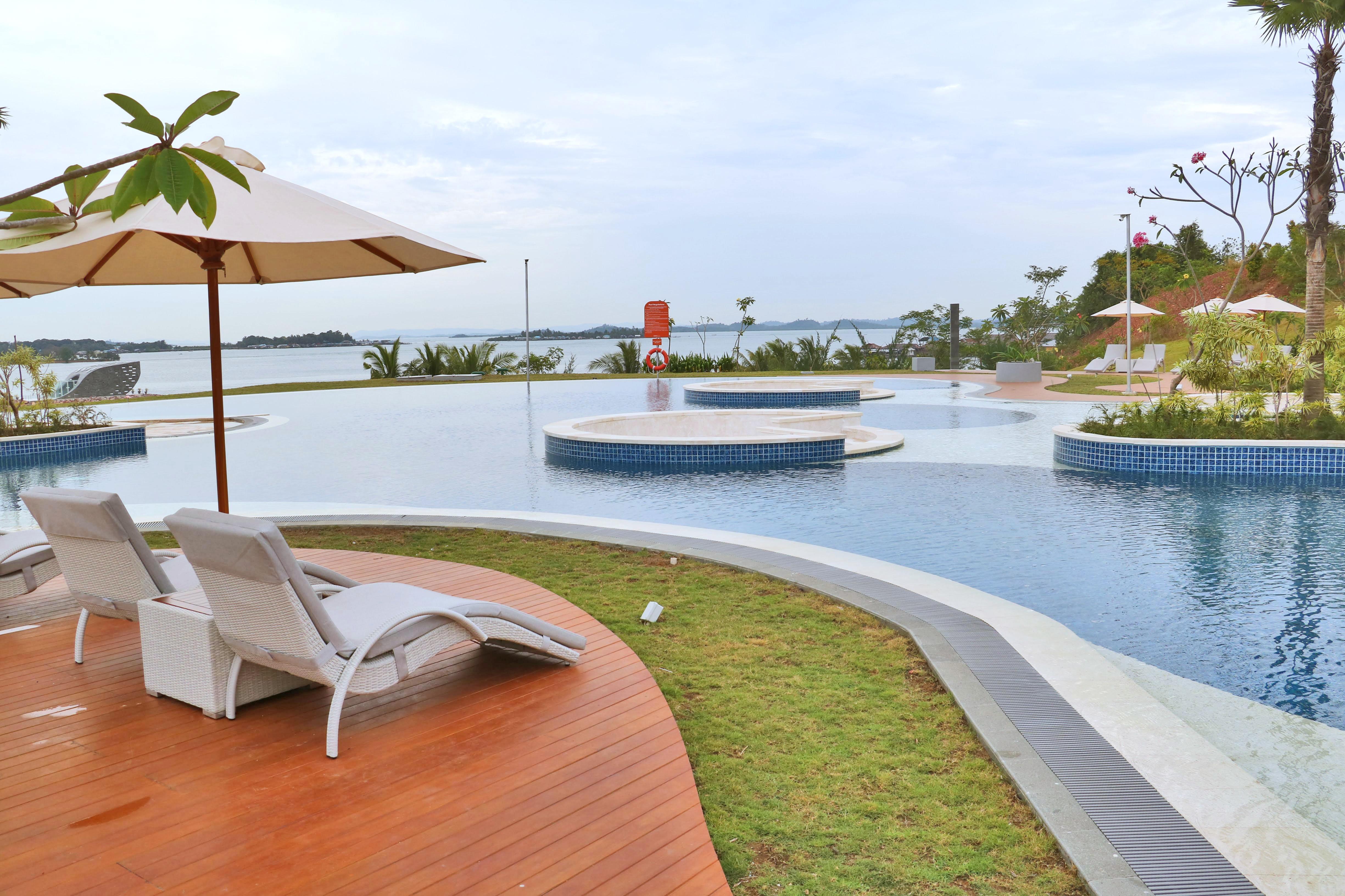 Harris Resort Barelang Batam Sagulung Exterior photo