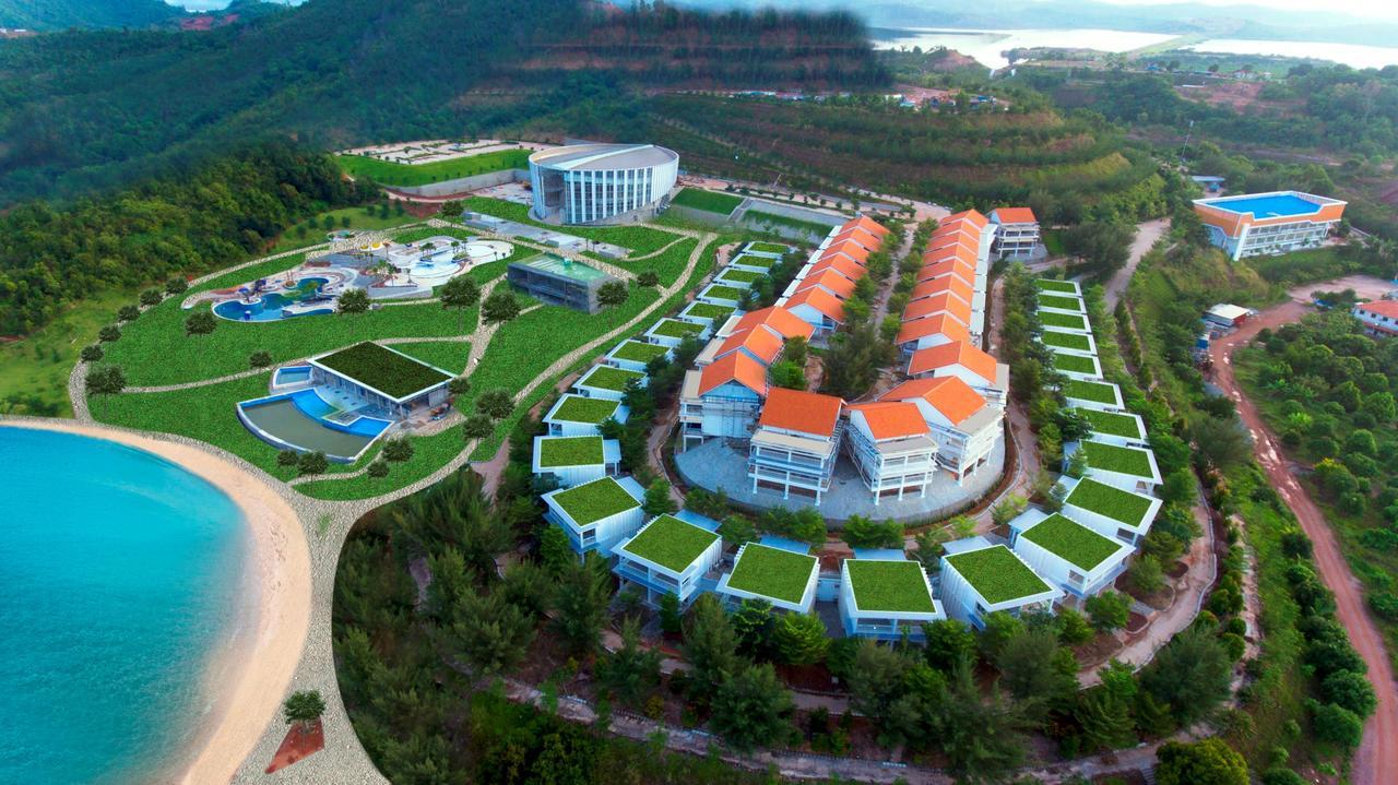 Harris Resort Barelang Batam Sagulung Exterior photo