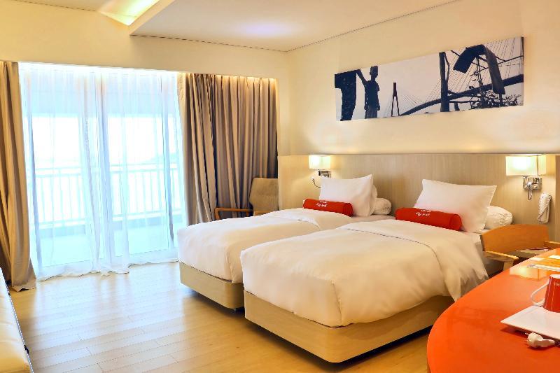 Harris Resort Barelang Batam Sagulung Exterior photo