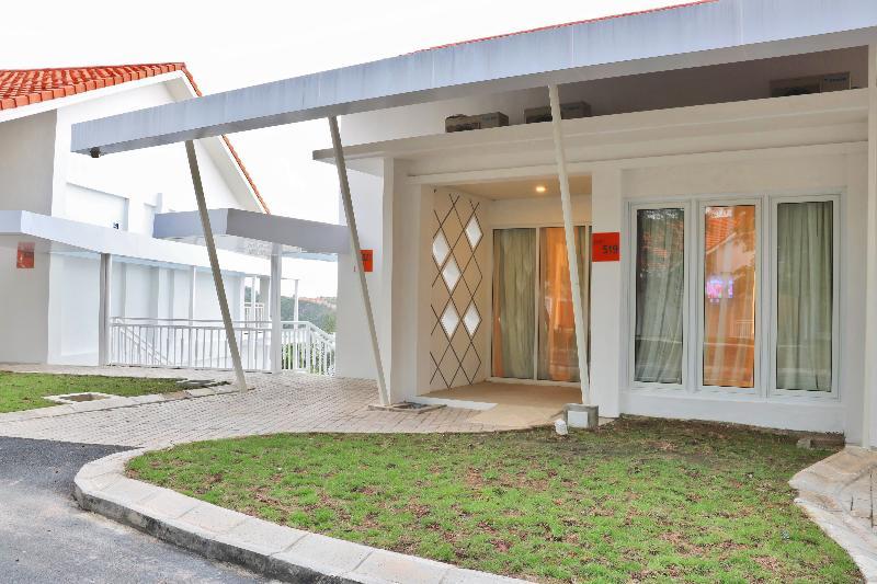 Harris Resort Barelang Batam Sagulung Exterior photo